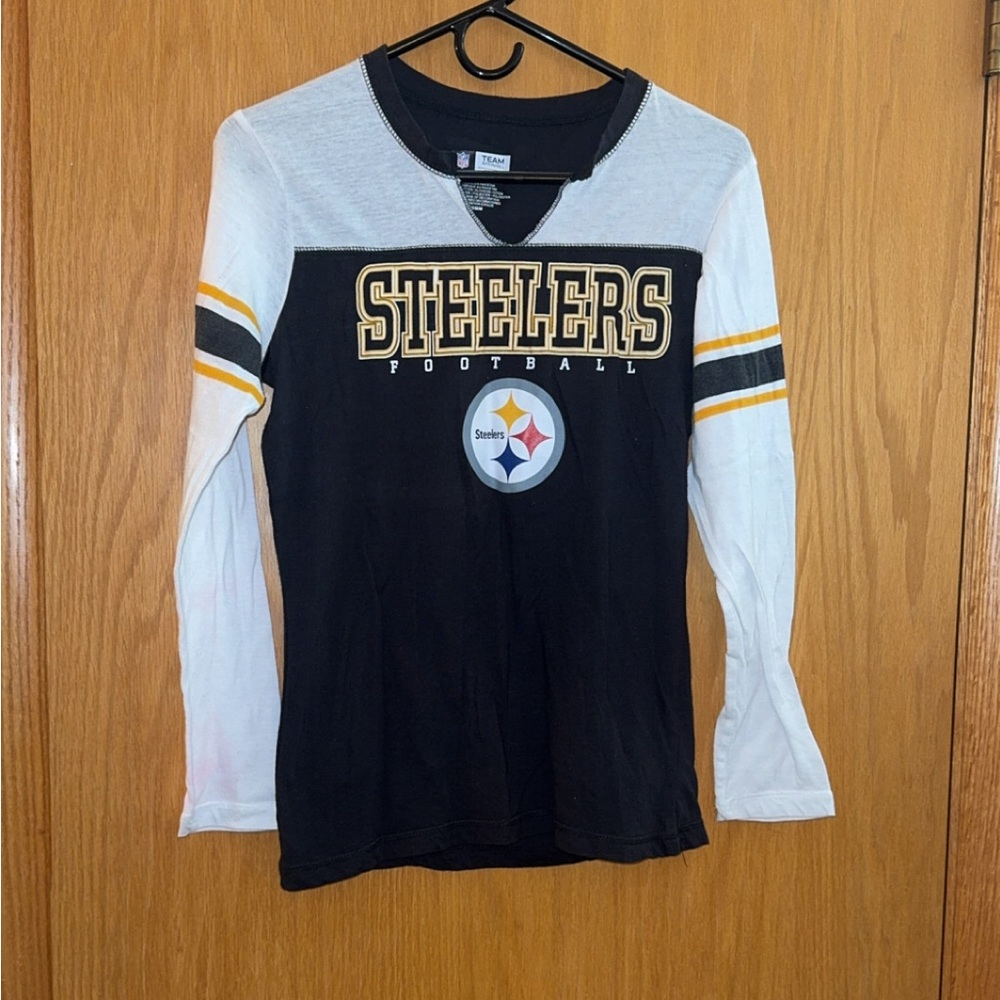 NFL Black and White Long Sleeve Steelers Tee